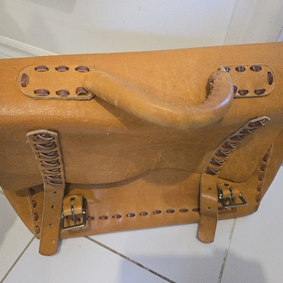 Leather bag - Picture 2 of 11